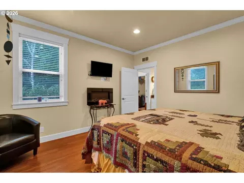Bedroom - 1630 38th Loop, Florence, OR 97439 photo 3 of 4