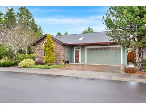Exterior - 1630 38th Loop, Florence, OR 97439 photo 3 of 9