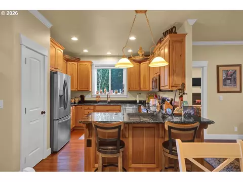 Kitchen - 1630 38th Loop, Florence, OR 97439 photo 1 of 6