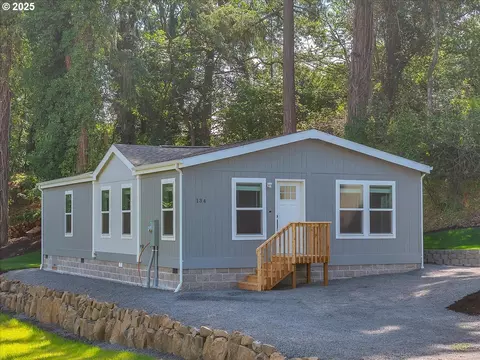134 S 6th St, Saint Helens, OR 97051