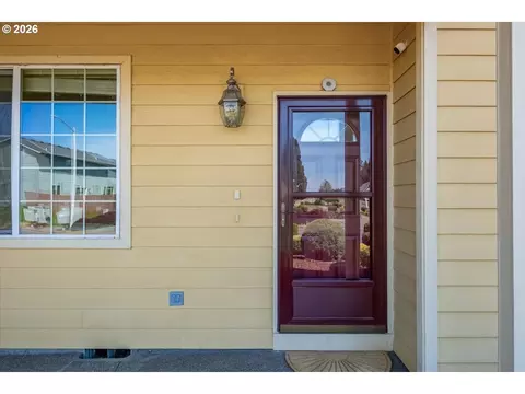 Entry Way - 4199 Geranium Loop, Salem, OR 97305 photo 1 of 6