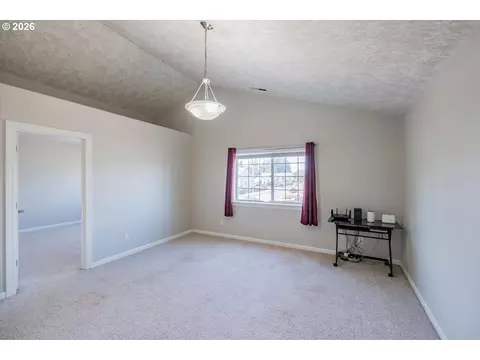 Bedroom - 4199 Geranium Loop, Salem, OR 97305 photo 7 of 9