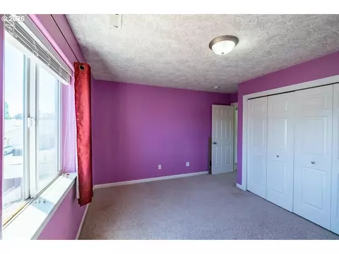 Bedroom - 4199 Geranium Loop, Salem, OR 97305 photo 4 of 9