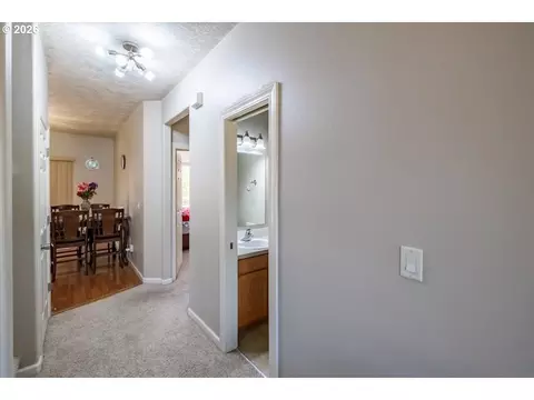 Entry Way - 4199 Geranium Loop, Salem, OR 97305 photo 3 of 6