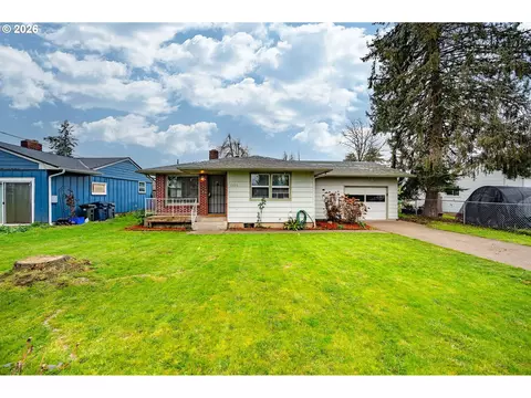 2495 G St, Springfield, OR 97477