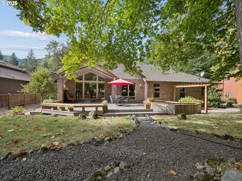 Exterior - 25858 E Bright Ave, Welches, OR 97067 photo 6 of 11