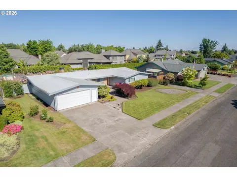 View/Area - 2872 Sarah Ln, Eugene, OR 97408 photo 2 of 8