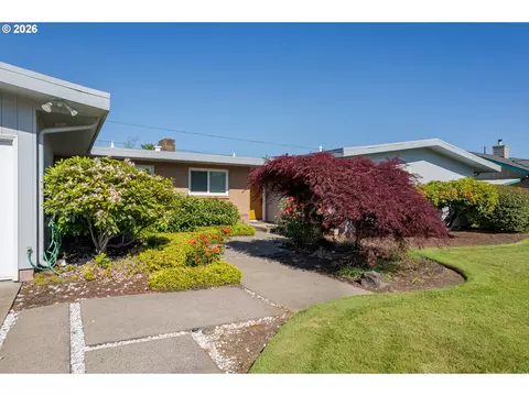Exterior - 2872 Sarah Ln, Eugene, OR 97408 photo 2 of 8