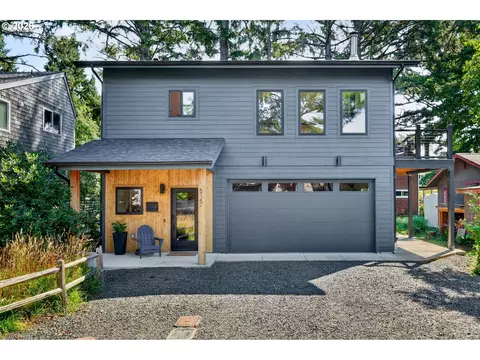 515 N Hemlock St, Cannon Beach, OR 97110
