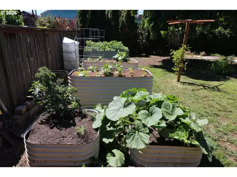 Other - 1419 T St, Springfield, OR 97477 photo 2 of 3