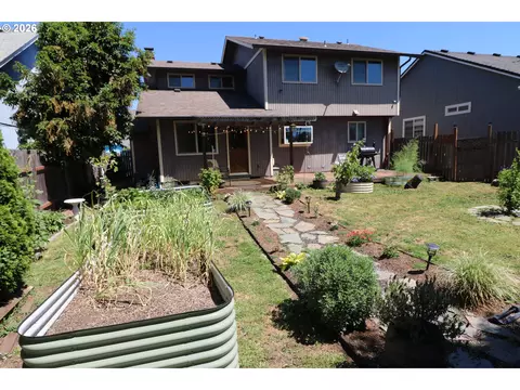 Exterior - 1419 T St, Springfield, OR 97477 photo 9 of 9