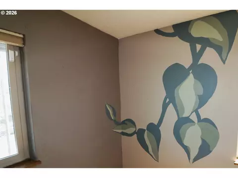 Bedroom - 1419 T St, Springfield, OR 97477 photo 3 of 6