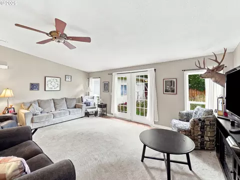 Living - 1193 N Juniper St, Canby, OR 97013 photo 4 of 4