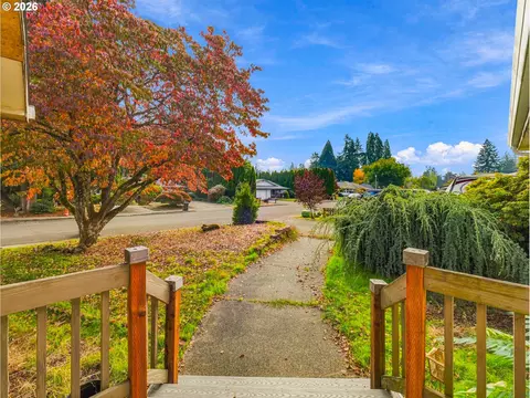 Exterior - 1193 N Juniper St, Canby, OR 97013 photo 3 of 7