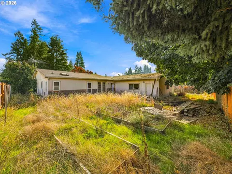 Exterior - 1193 N Juniper St, Canby, OR 97013 photo 6 of 7