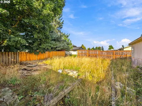 Exterior - 1193 N Juniper St, Canby, OR 97013 photo 7 of 7