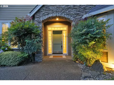 Entry Way - 1960 Alpine Dr, West Linn, OR 97068 photo 1 of 4