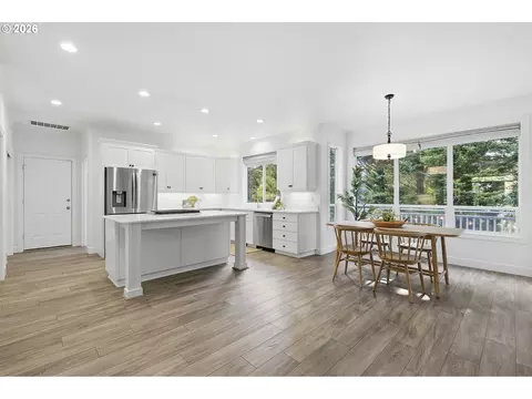 Kitchen - 1960 Alpine Dr, West Linn, OR 97068 photo 1 of 4