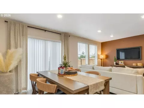 Dining - 6012 SE 15th St, Gresham, OR 97080 photo 2 of 2