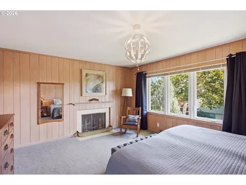 Bedroom - 60 W 22nd Ave, Eugene, OR 97405 photo 2 of 9