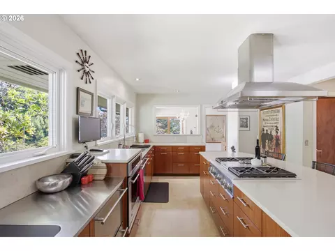 Kitchen - 60 W 22nd Ave, Eugene, OR 97405 photo 2 of 4