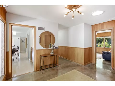 Entry Way - 60 W 22nd Ave, Eugene, OR 97405 photo 1 of 3