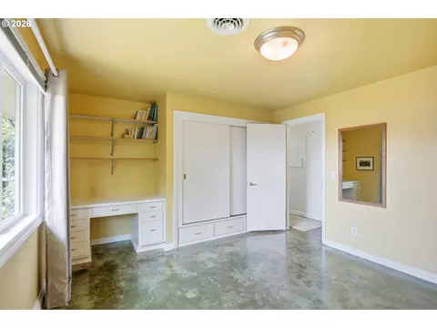 Bedroom - 60 W 22nd Ave, Eugene, OR 97405 photo 4 of 9