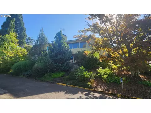 Exterior - 60 W 22nd Ave, Eugene, OR 97405 photo 2 of 10