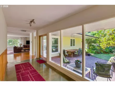 Entry Way - 60 W 22nd Ave, Eugene, OR 97405 photo 2 of 3
