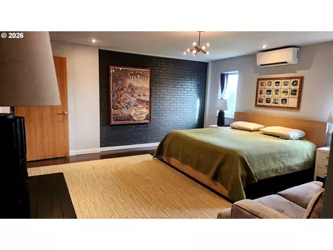 Bedroom - 60 W 22nd Ave, Eugene, OR 97405 photo 7 of 9