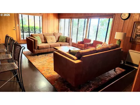 Living - 60 W 22nd Ave, Eugene, OR 97405 photo 4 of 4