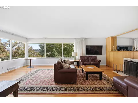 Living - 60 W 22nd Ave, Eugene, OR 97405 photo 1 of 4