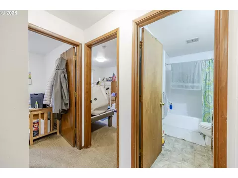 Entry Way - 2209 Cal Young Rd, Eugene, OR 97401 photo 1 of 1