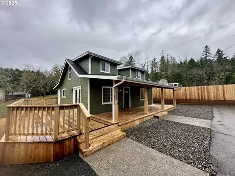 563 Oak Ter, Sutherlin, OR 97479