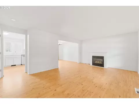 700 NW Willamina Dr, Willamina, OR 97396 photo 5