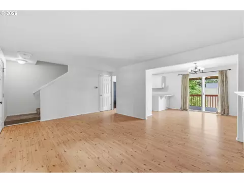 700 NW Willamina Dr, Willamina, OR 97396 photo 6