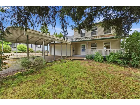 700 NW Willamina Dr, Willamina, OR 97396
