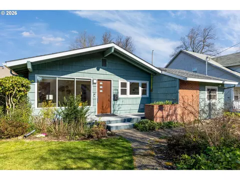 2015 SE Bidwell St, Portland, OR 97202