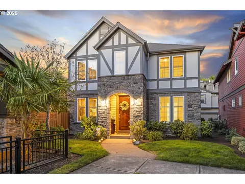 12027 SW Lausanne St, Wilsonville, OR 97070