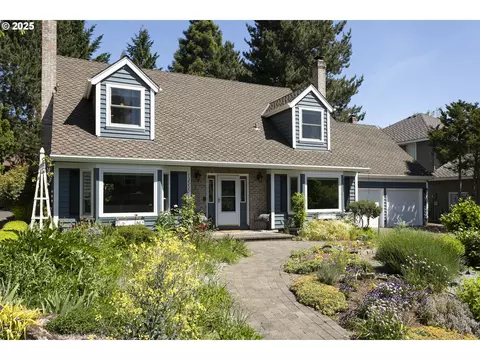 13555 SW Hiteon Ct, Beaverton, OR 97008