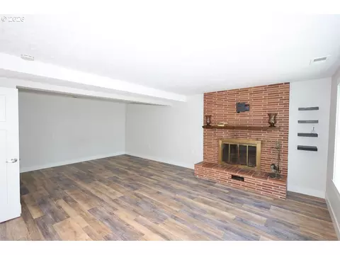 1185 NE 27th St, Gresham, OR 97030 photo 37