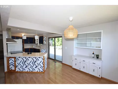 1185 NE 27th St, Gresham, OR 97030 photo 7
