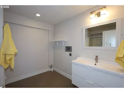1185 NE 27th St, Gresham, OR 97030 photo 39