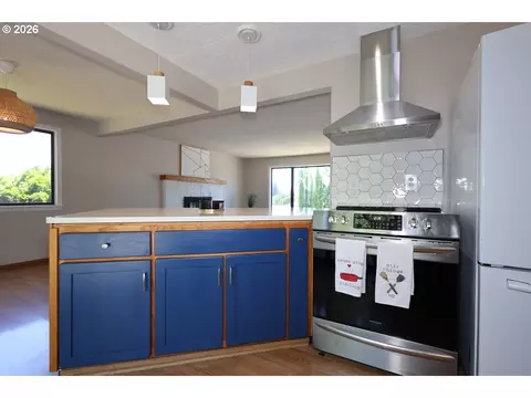 1185 NE 27th St, Gresham, OR 97030 photo 9