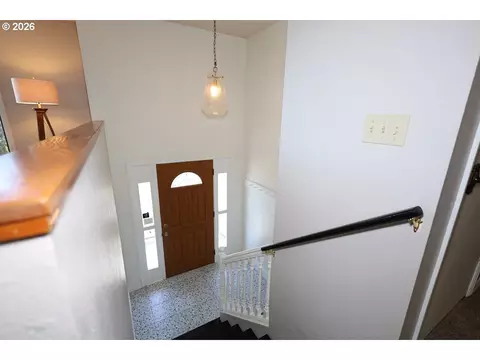 1185 NE 27th St, Gresham, OR 97030 photo 2