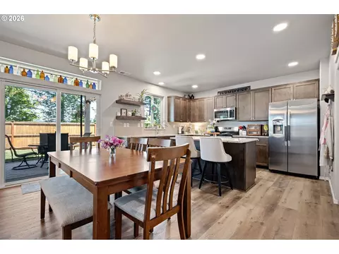 4994 Cedar View Dr, Springfield, OR 97478 photo 10