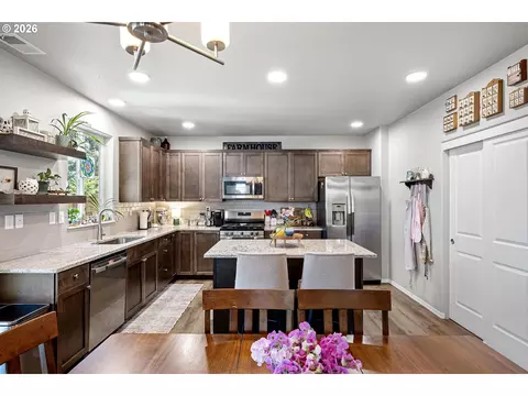 4994 Cedar View Dr, Springfield, OR 97478 photo 8