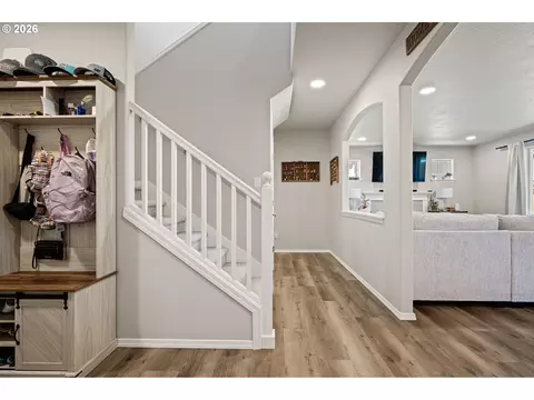 4994 Cedar View Dr, Springfield, OR 97478 photo 13