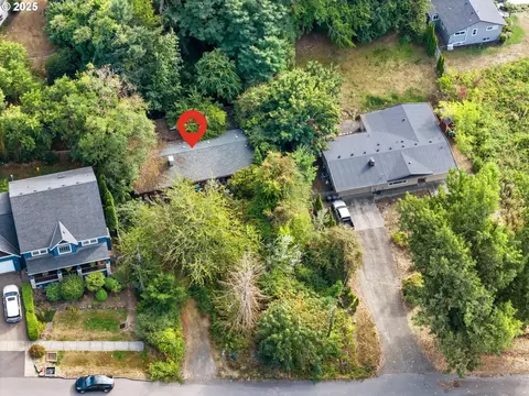 9080 NW Kearney St, Portland, OR 97229