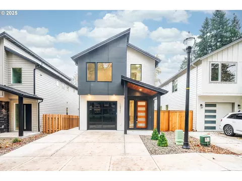 10921 NE 64th Ct, Vancouver, WA 98686